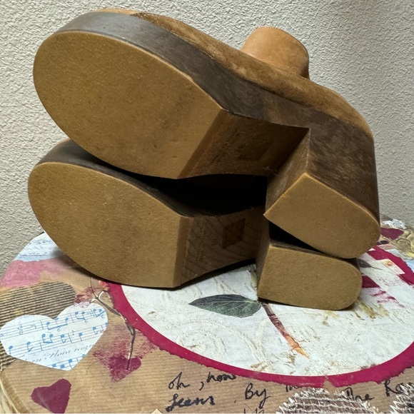 Free People clogs ✨ - Picture 5 of 6